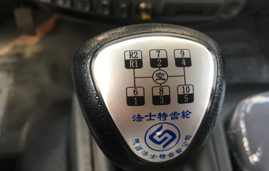 東風后八輪平板車檔位