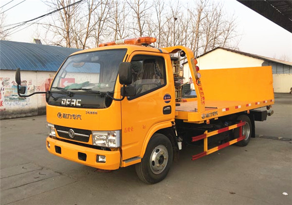 東風(fēng)多利卡藍(lán)牌一拖二清障車 東風(fēng)多利卡藍(lán)牌一拖二清障車