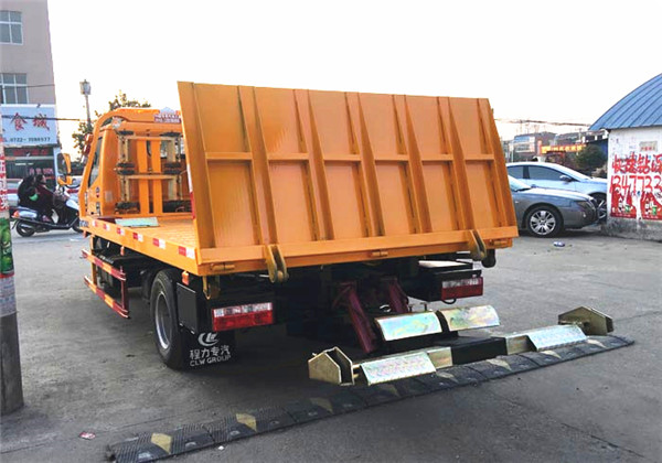 東風(fēng)多利卡藍(lán)牌一拖二清障車 東風(fēng)多利卡藍(lán)牌一拖二清障車