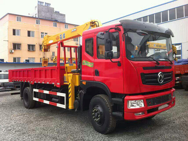 東風(fēng)征夢(mèng)6.1米貨廂隨車吊 東風(fēng)征夢(mèng)6.1米貨廂隨車吊