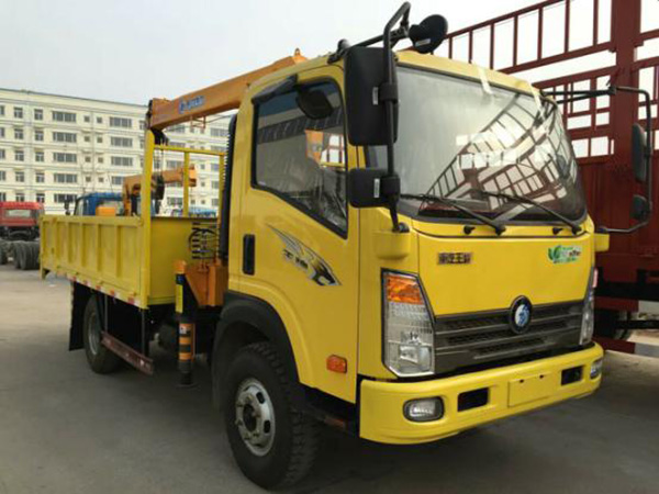 王牌3.6米貨廂藍牌隨車吊 王牌3.6米貨廂藍牌隨車吊