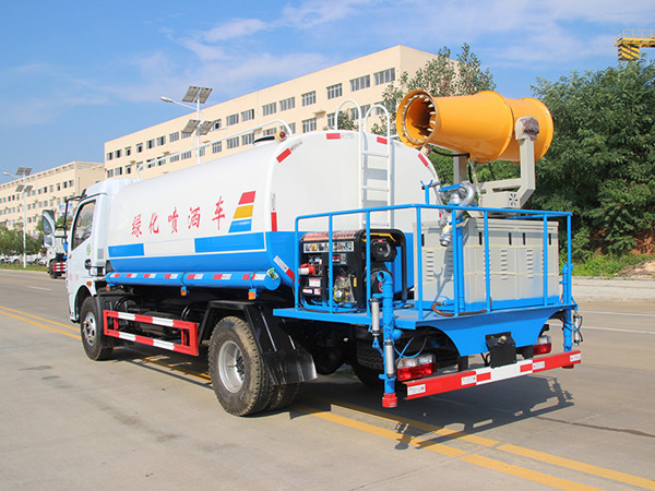 東風多利卡D7霧炮車