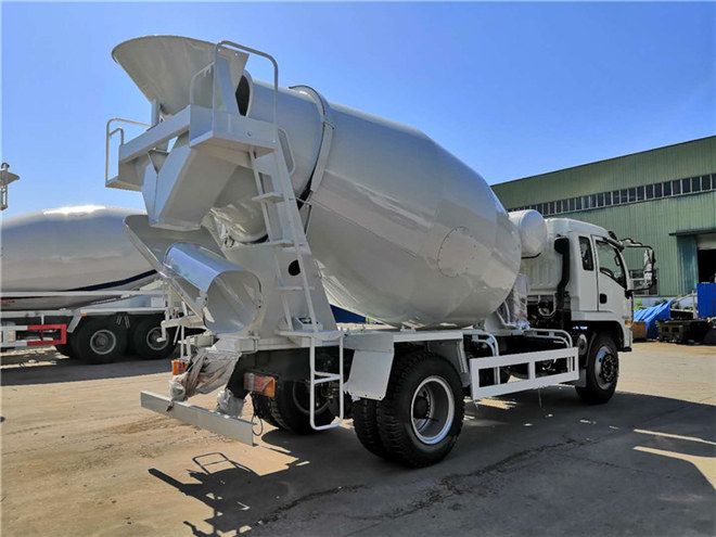 躍進牌混凝土攪拌運輸車