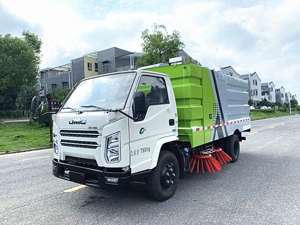 江鈴順達6方掃路車