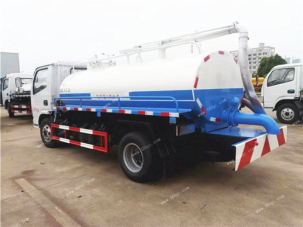 東風(fēng)福瑞卡5方吸糞車