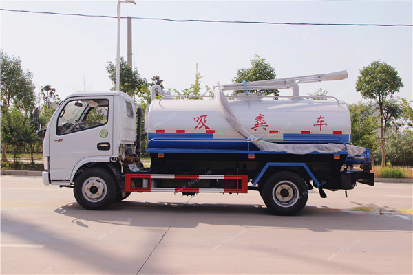 東風(fēng)5方吸糞車