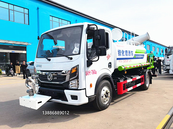 東風(fēng)專(zhuān)致5噸霧炮車(chē)