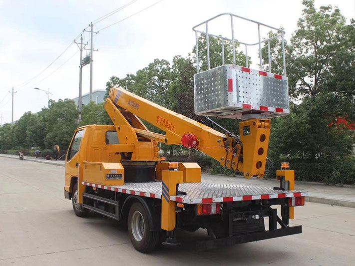 江鈴21米藍(lán)牌高空作業(yè)車