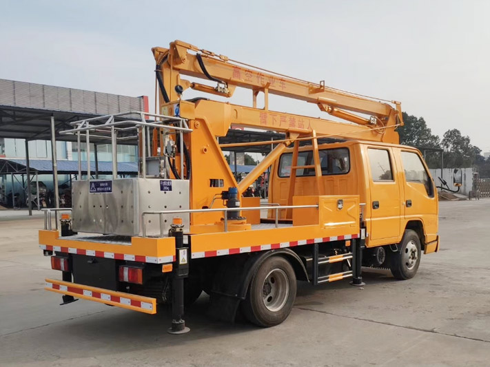 江鈴雙排12米高空作業(yè)車